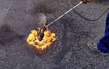 Renhold flat roofing repairs